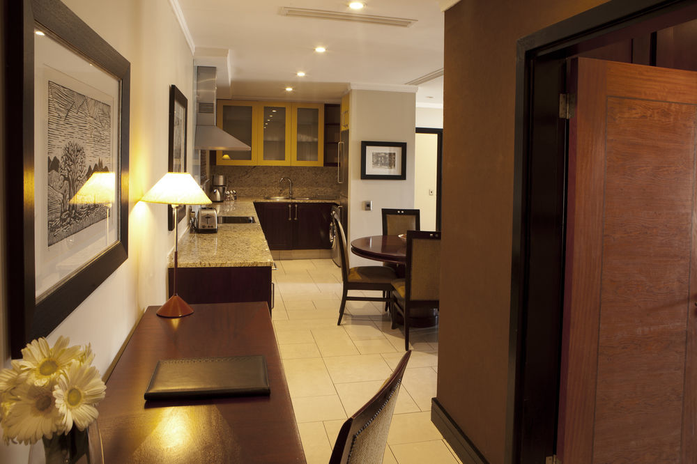 Raphael Suites Joanesburgo Exterior foto
